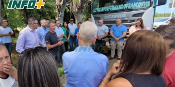 Fuerte debate entre vecinos y funcionarios en La Ribera: «Vamos a administrar momentos de caos»