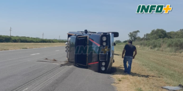 Monje: una camioneta cruzó de carril en autopista y volcó