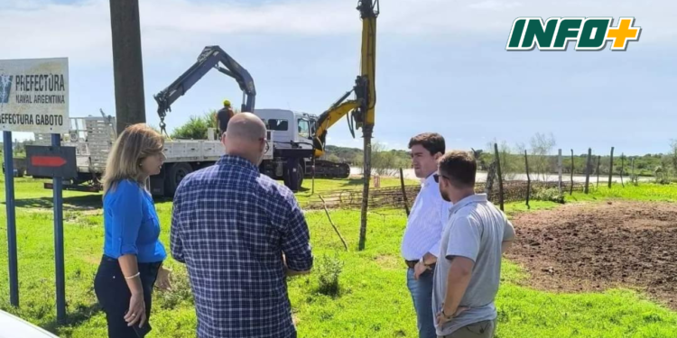 Gaboto: comenzó la construcción del muelle flotante para la extracción de agua