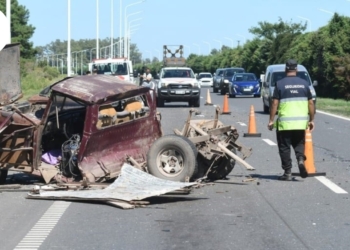 Violento choque en la autopista Rosario Santa Fe: un herido grave