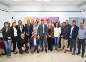 Pullaro firmó convenios de niñez con presidentes e intendentes de la región