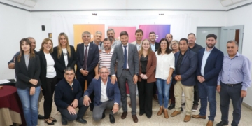 Pullaro firmó convenios de niñez con presidentes e intendentes de la región