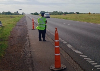 Oliveros: dos delincuentes armados asaltaron a un hombre en autopista