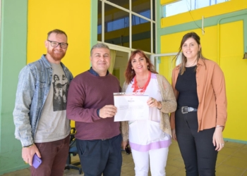 Obras y entrega de fondos en la escuela Campo Mateo de Timbúes
