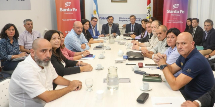 La Provincia ofreció a los docentes un 18% de aumento para marzo