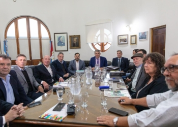 Paritarias: Provincia ofreció un 10% por abril y mayo, pero no convenció