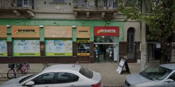 Robo a mano armada en el estacionamiento de un supermercado de Gálvez