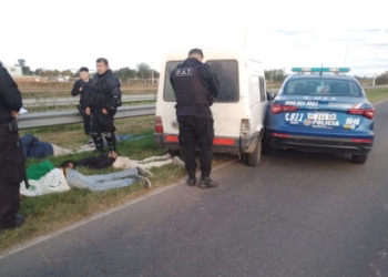 Persecución y choque en la autopista: 4 detenidos y secuestro de dinero