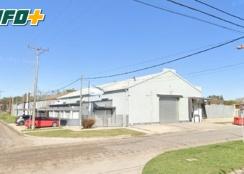 Bomberos combatieron un incendio en un frigorífico en Totoras: un trabajador asistido