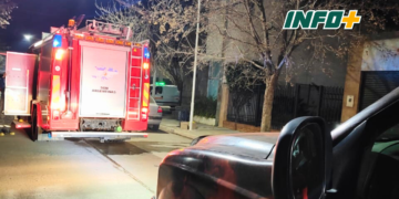 Temor en Totoras por una chimenea que quedó envuelta en llamas en una vivienda