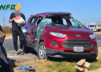 Dos heridos tras un vuelco en la autopista cerca de Arocena