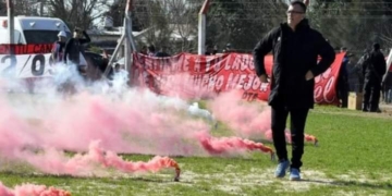 Alejandro Fernández dejó de ser el técnico del Club Maciel