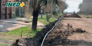 Renuevan cañerías de agua para mejorar el servicio en un barrio de Barrancas
