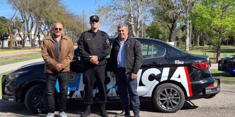 Fiorenza recibió el nuevo móvil policial para Timbúes