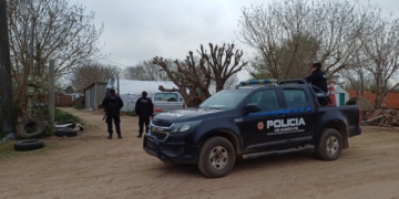 Allanamiento en Gaboto: recuperaron una moto robada y aprehendieron a un joven