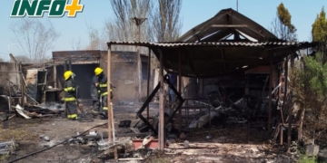 Pérdidas totales tras el incendio de un quincho en Totoras: no hubo heridos