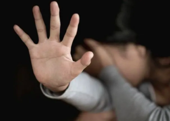 10 años de prisión para un hombre que abusó de las hijas de su pareja