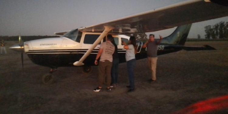 Hallaron una avioneta con más de 400 kilos de droga cerca de la Ruta 34