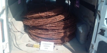 Dos hombres aprehendidos por robar cables en Correa