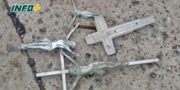 Detuvieron a un hombre con crucifijos de metal robados en el cementerio de Santo Tomé