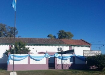 La Biblioteca de Monje celebra sus 24 años con expo de autos y motos, artesanos y artistas