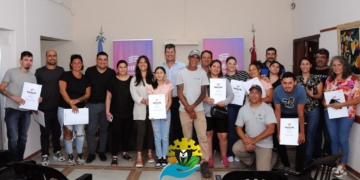 Entregaron escrituras de viviendas a ocho familias de Barrancas