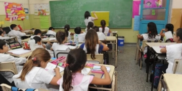 Comenzó a aplicarse la extensión horaria en todas las escuelas primarias de Santa Fe