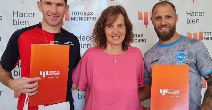 Totoras rindió homenaje a Daniel Boero y Lucas Domingo, dos leyendas del fútbol local
