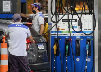 El domingo vuelve a aumentar la nafta y el gasoil