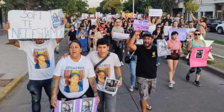 Dos semanas sin Sofía: marcha masiva, dos detenidos y una búsqueda sin resultados