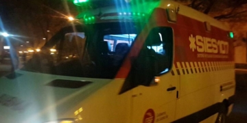 Un joven murió electrocutado mientras baldeaba en su casa