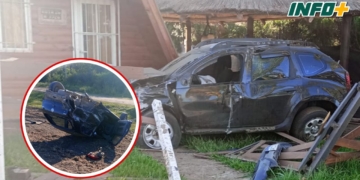 Impresionante choque en Pueblo Andino: un auto terminó volcando y otro contra una vivienda