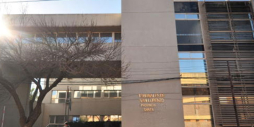 Imputaron a un hombre por abusar de una mujer en un hotel de San Lorenzo