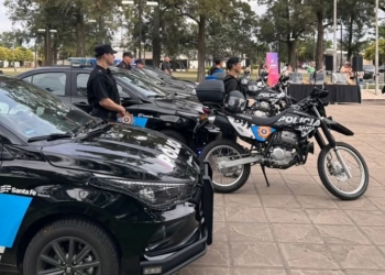 Entregaron móviles y equipamiento informático para comisarías del Departamento San Jerónimo