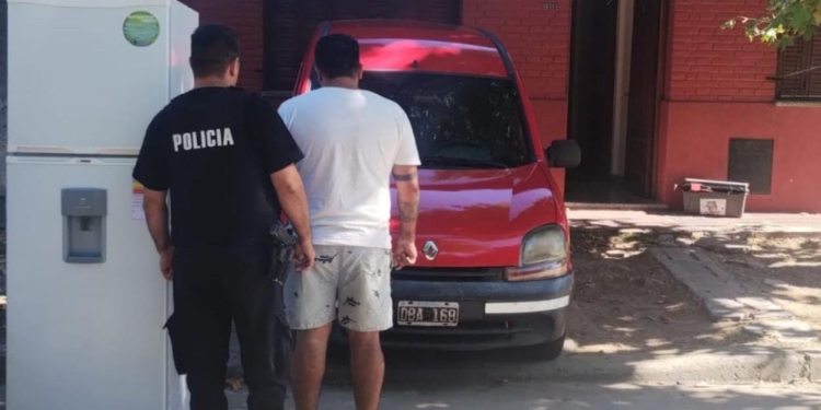 Robó una heladera en Oliveros y la instaló en su casa de Rosario