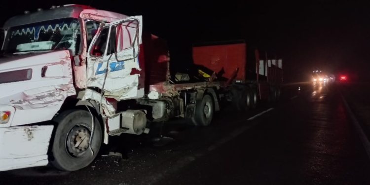 Dos camiones impactaron en Ruta 34: los conductores sufrieron lesiones