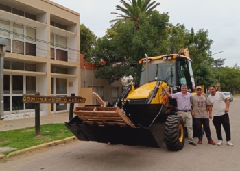 Pueblo Andino adquirió una retroexcavadora doble tracción 0 KM