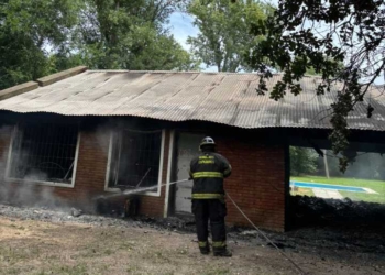 Un incendio destruyó una vivienda en Timbúes