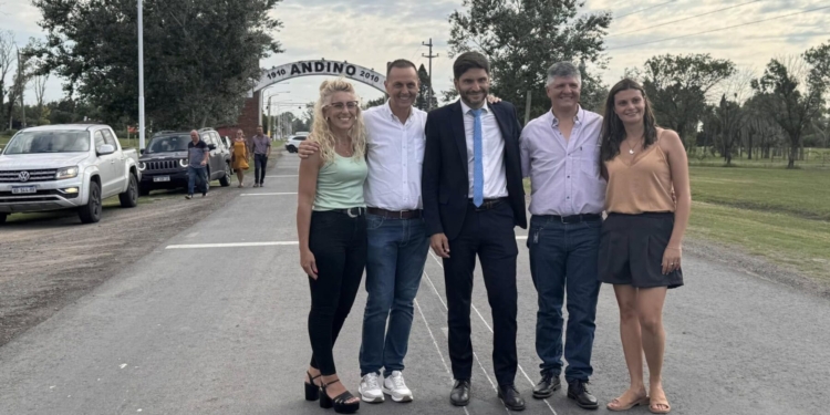 Pullaro visitó obras provinciales en Salto Grande, Andino y Oliveros