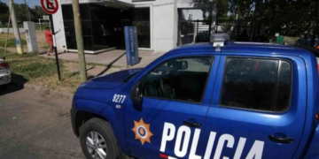 Una mujer robó una cerveza y fue atrapada: tenía pedido de paradero de la Colonia de Oliveros