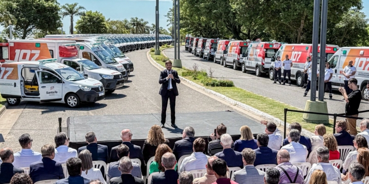 Diana y Rasetto participaron de la entrega de ambulancias para San Jerónimo e Iriondo