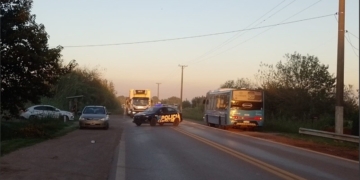 Una bici y un colectivo chocaron en Ibarlucea: la ciclista perdió la vida