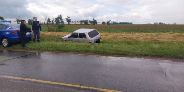 Un joven de Barrancas despistó en Ruta 11 a metros del ingreso al pueblo