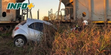 Accidente entre un tren y un auto en Totoras: una mujer herida