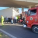 Bomberos rescataron a un conductor atrapado tras un grave accidente en la autopista