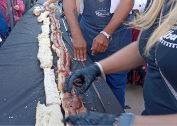 Récord Guinness en la región: Santo Tomé hizo un choripán de 270,70 metros de largo