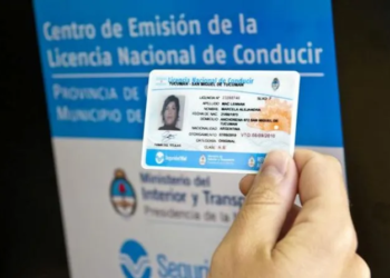 Santa Fe mantiene la renovación presencial de licencias de conducir, con controles médicos