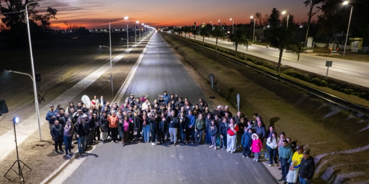 Timbúes inauguró la primera etapa de la pavimentación de la Colectora San Martín