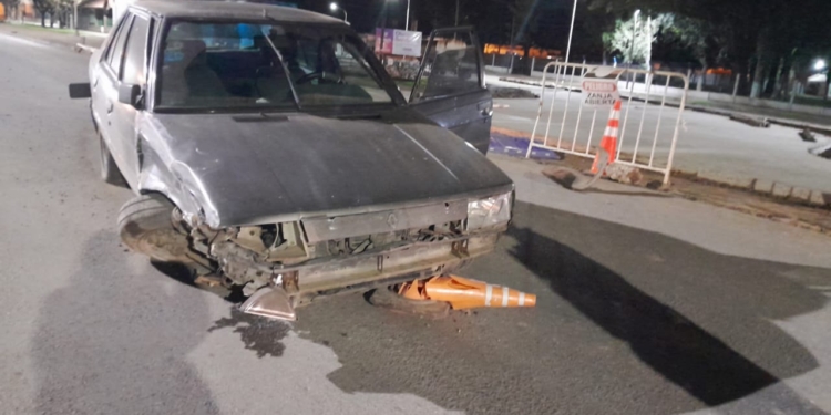 Chocó en Ruta 11 en Maciel, abandonó su auto y escapó