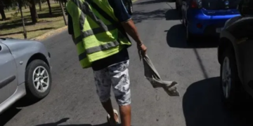 Dos cuidacoches detenidos por atacar a un hombre en San Lorenzo